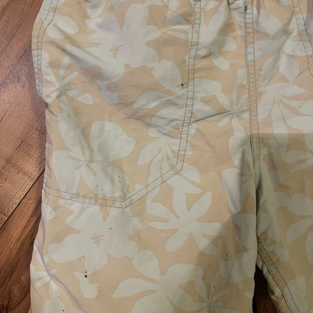 Patagonia Boys XL Floral Swim Shorts Flawed